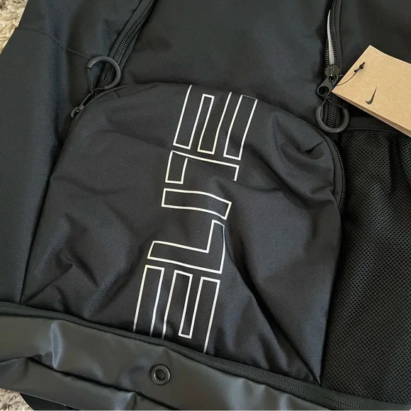 ✔️NWT✔️ NIKE Varsity Elite Backpack Black Metallic Silver - Picture 4 of 12